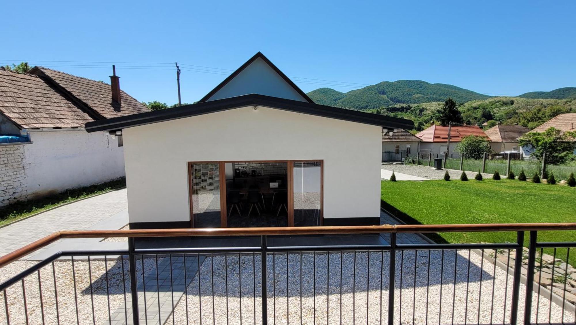 Somos Lux Vendeghaz Villa Somoskoujfalu Exterior foto